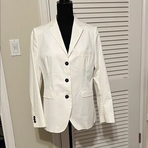 Bogner blazer size 12.